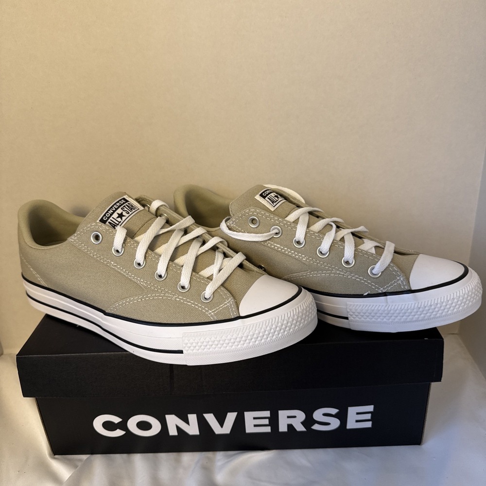 Converse Shoes Mens 11.5 Beige Canvas Chuck Taylor All Star Low Sneakers NWB